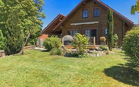 Comfortable Holiday Home With Hot Tub